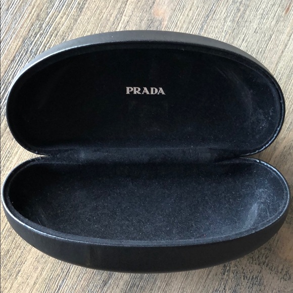 Prada sunglasses - Picture 7 of 10